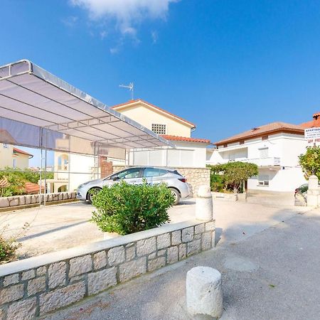 Apartments Ruza A ロパール エクステリア 写真